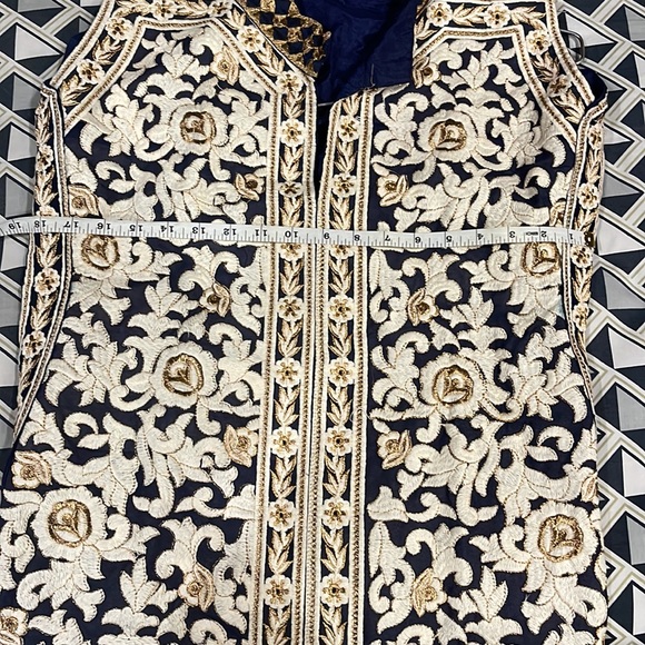 Karishma Kapoor Georgette Stitched Kurta In Blue Colour - Picture 14 of 16